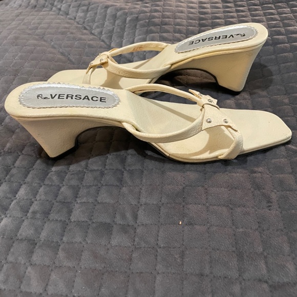 #ShoeCraze - Picture 3 of 12